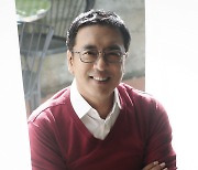 배우 김승우, ‘망원동 브라더스’로 첫 장편 드라마 연출[공식]