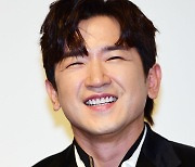 [포토]신화 이민우, 첫 연극 즐거워