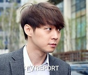 박유천, 전 매니저 손배소 승소... 3년 만 마무리