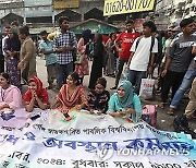 BANGLADES STUDENTS PROTEST