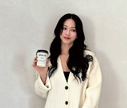 한예슬, ♥10살 연하 남편 또 반하겠네…하의 실종룩으로 드러낸 각선미