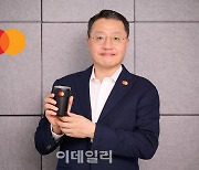 마스터카드 최동천 동북아시아 대표 '바이바이 플라스틱 챌린지' 동참