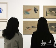 독자적인 예술세계의 '이강소:풍래수면시'