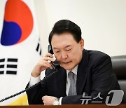 야권, 윤-명 통화 대화에 "명백한 국정농단…스스로 물러나라"