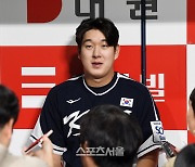 “감독님이 일찍 오지 말라 하셨다” 동료 향해 감탄하면서도 대표팀 생존 다짐한 나승엽 [SS고척in]