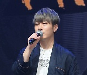 '성매매 의혹' 최민환, 방송서 완전 퇴출되나...KBS "'더시즌즈' 삭제 검토 중" [공식]