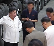 [속보] 김정은 "ICBM 발사, 적 대응의지...핵무력강화 고수"