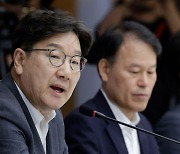 권성동, 尹·명태균 녹취 공개에 "박근혜 행위와 전혀 달라…탄핵사유 안된다"