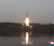 "한반도·국제사회 평화·안정 해치는 행위 중단"…군, 북한 ICBM 도발에 경고 성명