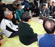 이재명 “국정이 잘못돼 접경지역 소음 피해…보상 지원 도울 것”