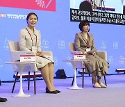 "AI 교과서 도입, 한국 교육 현장서 어려움 없을 것"…교사들 입 모았다