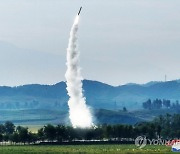 북한, 동해상으로 ICBM 고각 발사