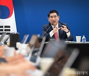 김용현 국방장관 "우크라 파병 고려 안 해…참관단은 반드시 있어야"