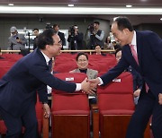 삭감, 삭감…‘예산 전쟁’에도 ‘저출생 해결 예산’엔 여야 공감대 [이런정치]