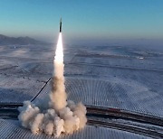 합참 "북 ICBM, 1000㎞ 비행…미 전략자산 전개 등 강력 대응"