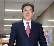 비공개 중진회의 참석하는 권성동 의원