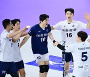 '연패 탈출' 남자배구 대한항공, 삼성화재에 3-0 승리