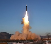 북, 신형 ICBM '화성-19형' 공개…"최종완결판" 주장(상보)