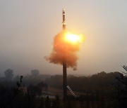 정부, ICBM 발사 대응… 北 미사일 개발 관여 11명·기관 4곳 독자제재