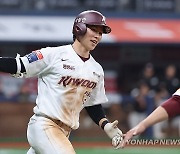 김혜성, MLB 진출 노리는 KBO의 주목받는 내야수