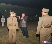 북한 "신형 ICBM 발사 성공… 핵 무력 강화 노선 유지"