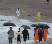 전국 대체로 흐려…제주·남해안에 많은 비