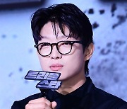 ‘사생활 의혹’ 트리플스타, 횡령 혐의로 고발 당했다