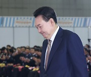 尹과 명태균 통화에 “법률적 문제 없다”…추경호 “녹취도 일부만”