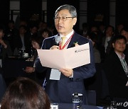 서울교육감 "긴축재정 불가피, 시설비 4000억 삭감"..학력증진 예산↑