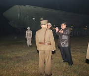 ‘ICBM 재진입’ 기술 초읽기… 다탄두 ‘미국전역 타격’ 추력 확보