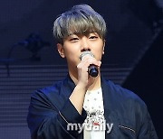 최민환, FT아일랜드·방송가 손절→경찰 '성매매 의혹' 내사 착수…입을 열어야 할 때 [MD이슈]