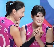 챔프전 위한 '36세' 김연경 관리...투트쿠+김다은 '맹활약', 흥국생명에 '기대감' 생기고 있다