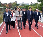 이민근 안산시장의 묘안…국내 유일 미래형 학교 운동장 등장