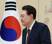 민주노총 "尹 공천개입으로 선거법 위반…퇴진하라"