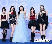 아이브, '청소차 참변' 초등생 챙겼다…근조화환에 '먹먹' [Oh!쎈 이슈]