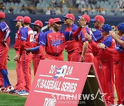 [포토] 욘슨 감독 '쿠바가 붉은악마'