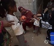 PAKISTAN POLIO VACCINATION