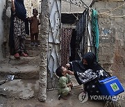 PAKISTAN POLIO VACCINATION