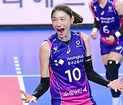 '김연경 21점 펄펄' 흥국생명, 4연승 신바람