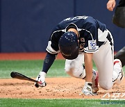 '홍창기 종아리→윤동희 팔꿈치, 손목→김주원 팔, 종아리' 쿠바 투수에 5번이나 맞다니... 류중일 "실금이 있을 수도", 쿠바 감독 "안타깝게 생각"[고척 현장]