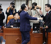 국감장 뒤흔든 尹대통령 녹취록…여야, 김건희 출석 놓고도 격돌