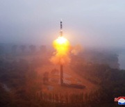 탄두 중량 최대로 늘린 화성-19형… 北 “최종완결판 ICBM”