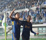 '5번째 별' 프로축구 울산, K리그1 3연패 금자탑…강원 격파 2경기 남기고 우승 확정