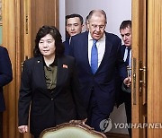 밀착하는 러북···北최선희 "러 승리까지 함께"