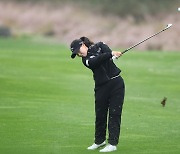 임희정, KLPGA 투어 에쓰오일 챔피언십 2R 1타 차 단독 선두