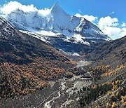 (SichuanMosaics)CHINA-SICHUAN-DAOCHENG-YADING-AUTUMN SCENERY (CN)