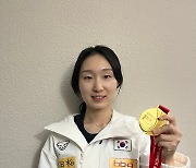 '돌아온 여왕' 최민정, 쇼트트랙 1000m 우승 "시즌 첫 금메달, 굉장히 기쁘다"