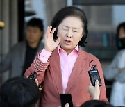 '명태균과 돈거래' 김영선 전 의원 "공천 무관, 함정이다"... 검찰 출석