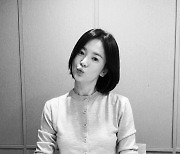 송혜교, '20년 지기' 이진과 우정 과시 [소셜in]