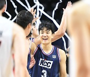 [프로농구 화보] KCC, 부산에서 정관장에 102-71로 승리